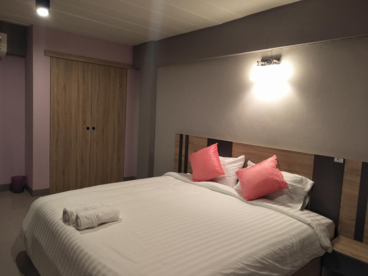 Rinrada Place Hotel 우본라차타니 외부 사진
