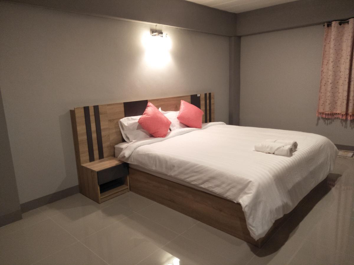 Rinrada Place Hotel 우본라차타니 외부 사진