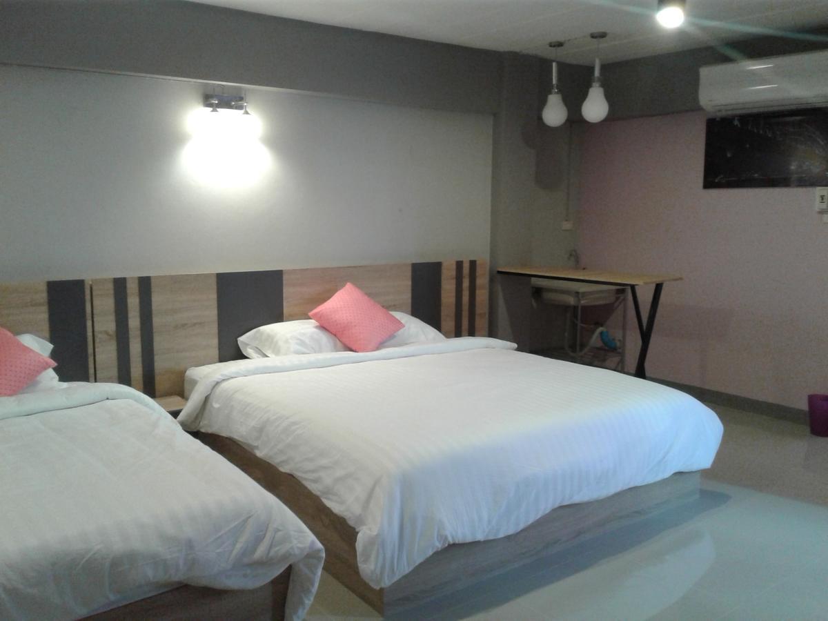 Rinrada Place Hotel 우본라차타니 외부 사진
