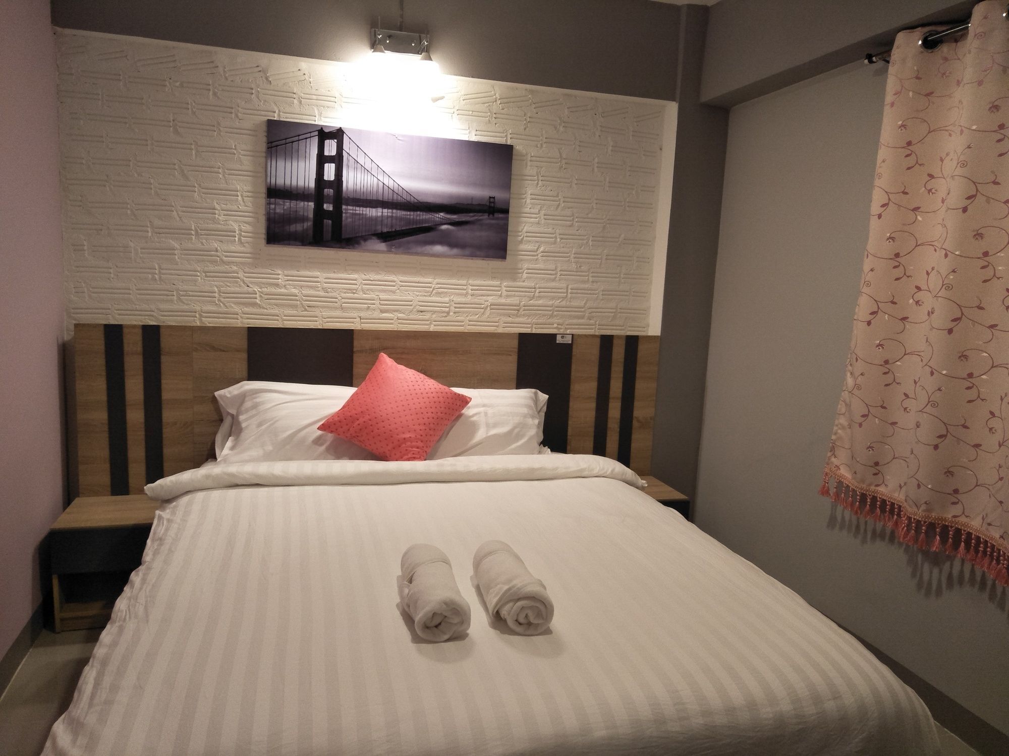 Rinrada Place Hotel 우본라차타니 외부 사진