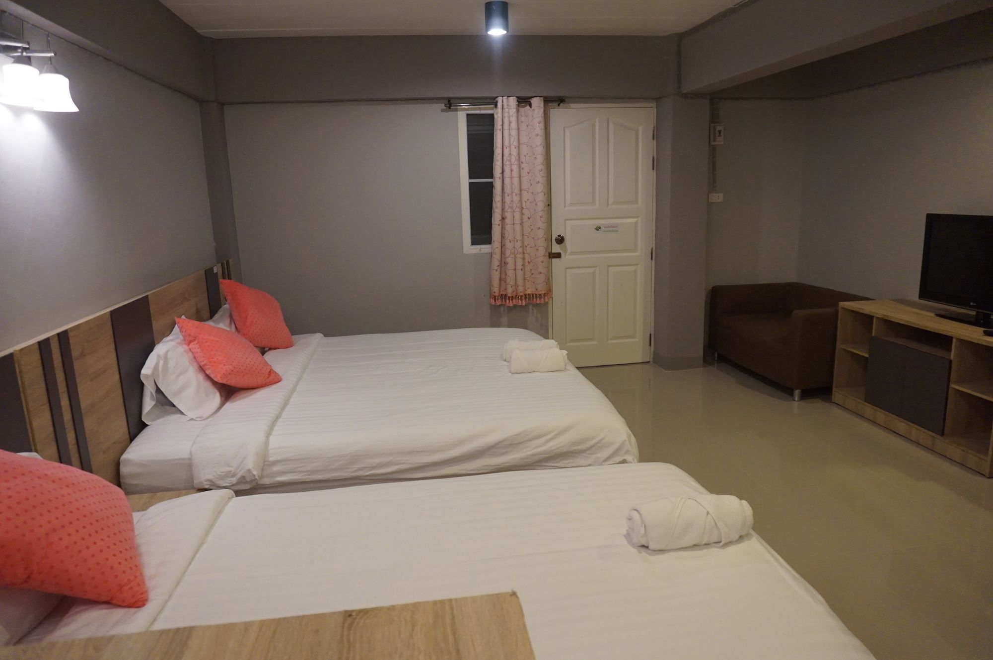Rinrada Place Hotel 우본라차타니 외부 사진