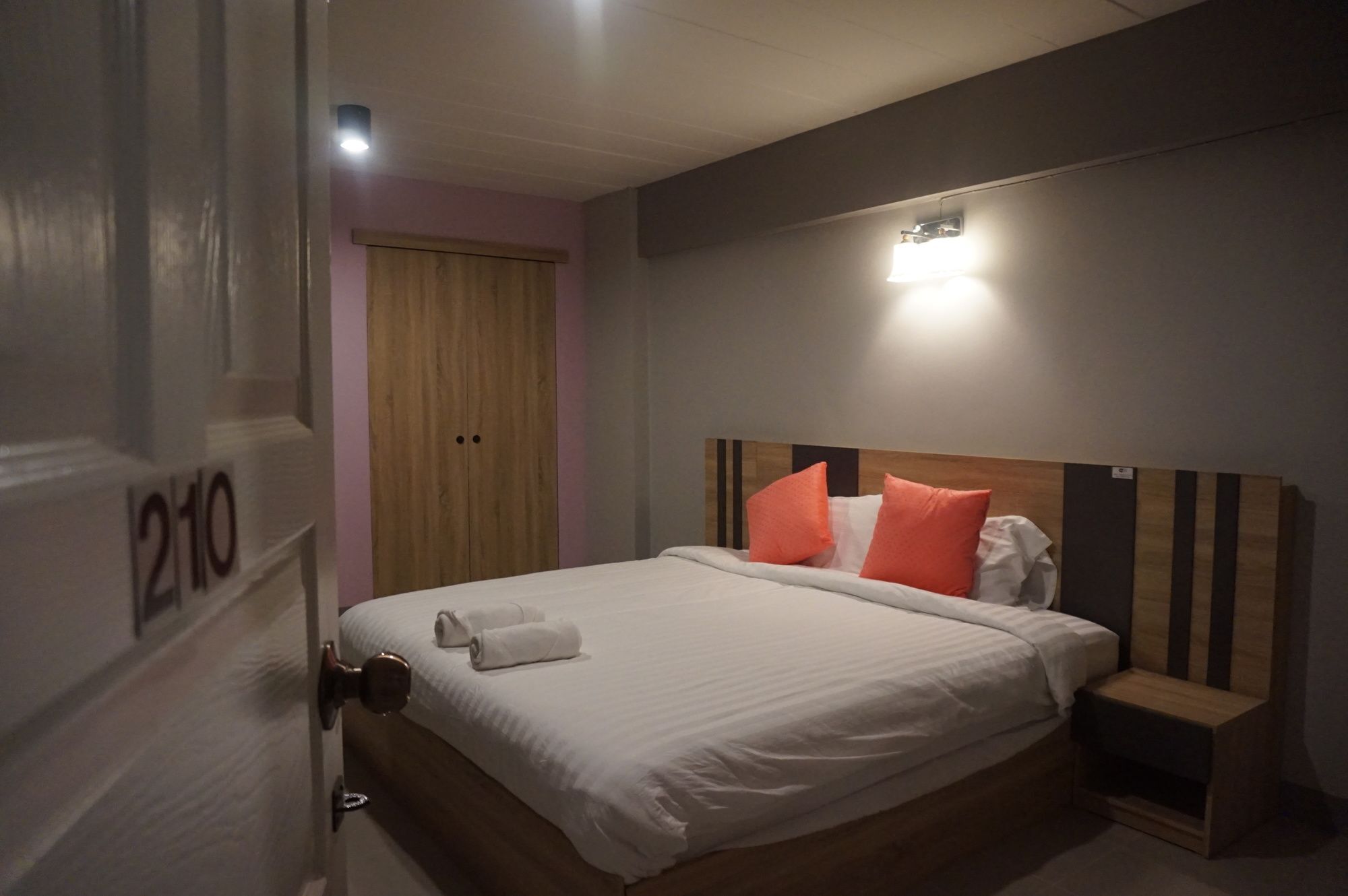 Rinrada Place Hotel 우본라차타니 외부 사진