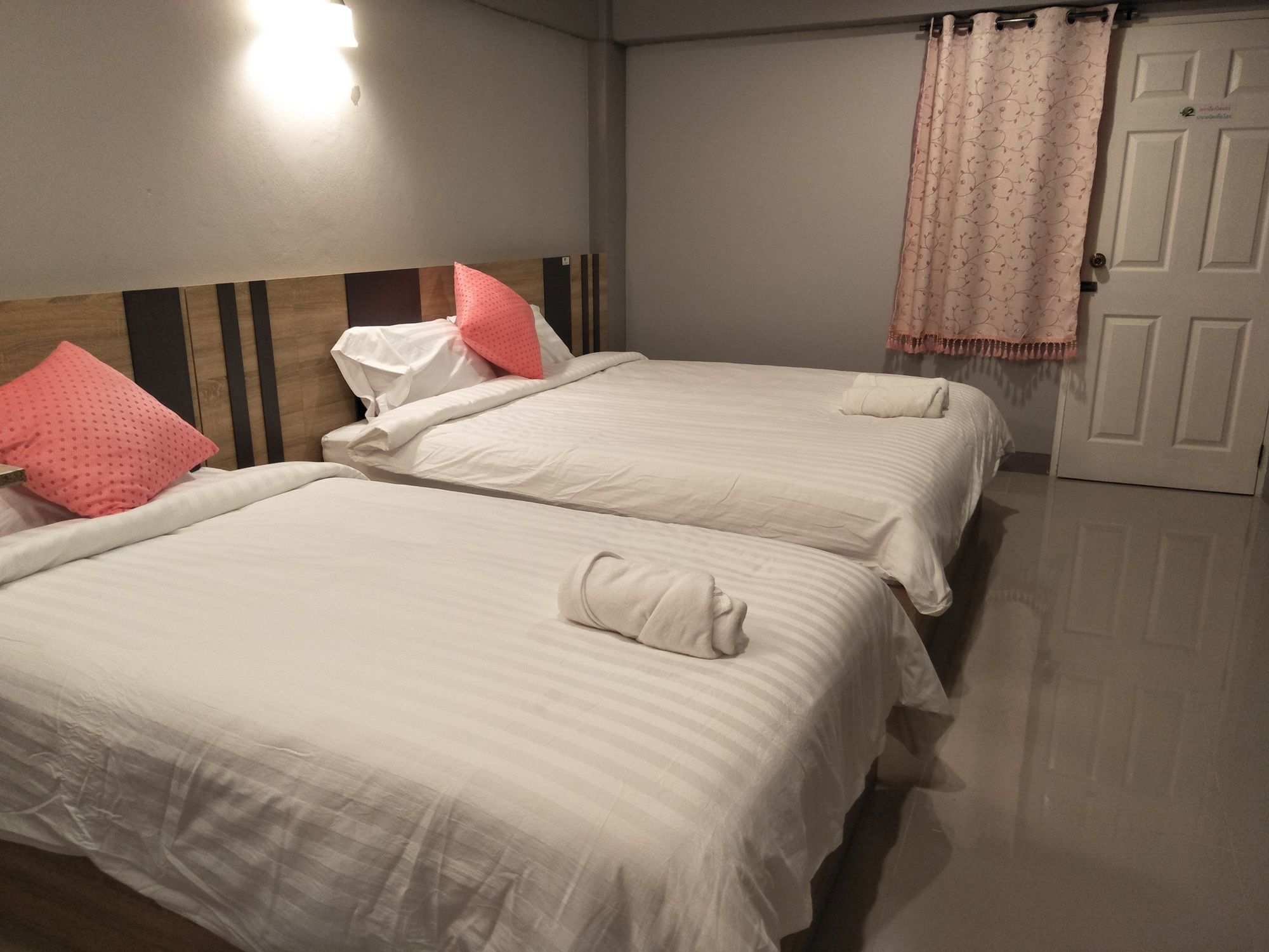 Rinrada Place Hotel 우본라차타니 외부 사진
